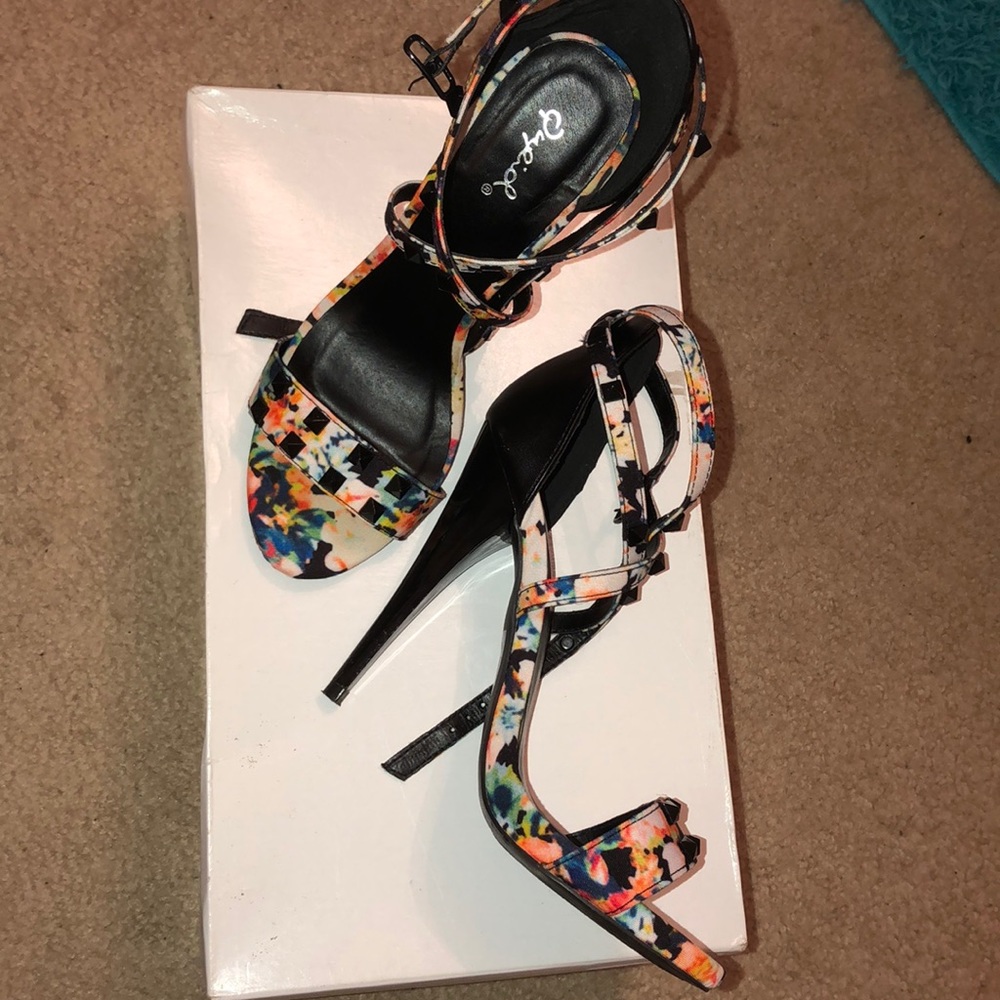 Tie up heels.